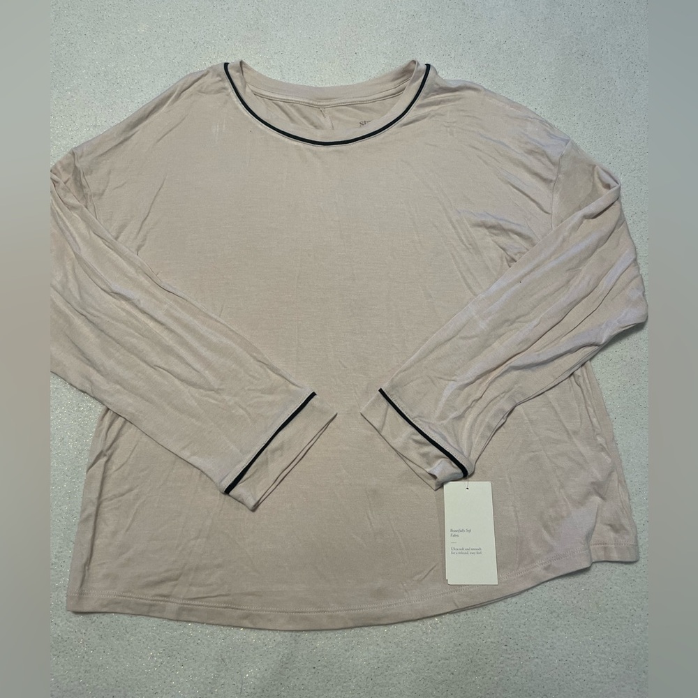 Brand new blush pink long sleeve sleep shirt size medium from stars above